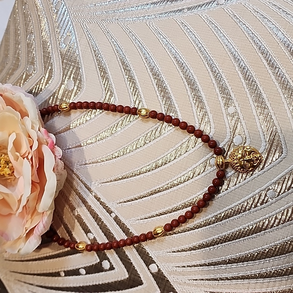 Metropolitan Museum of Art 1994 Middle Eastern Revival Gold Tone Mask Necklace